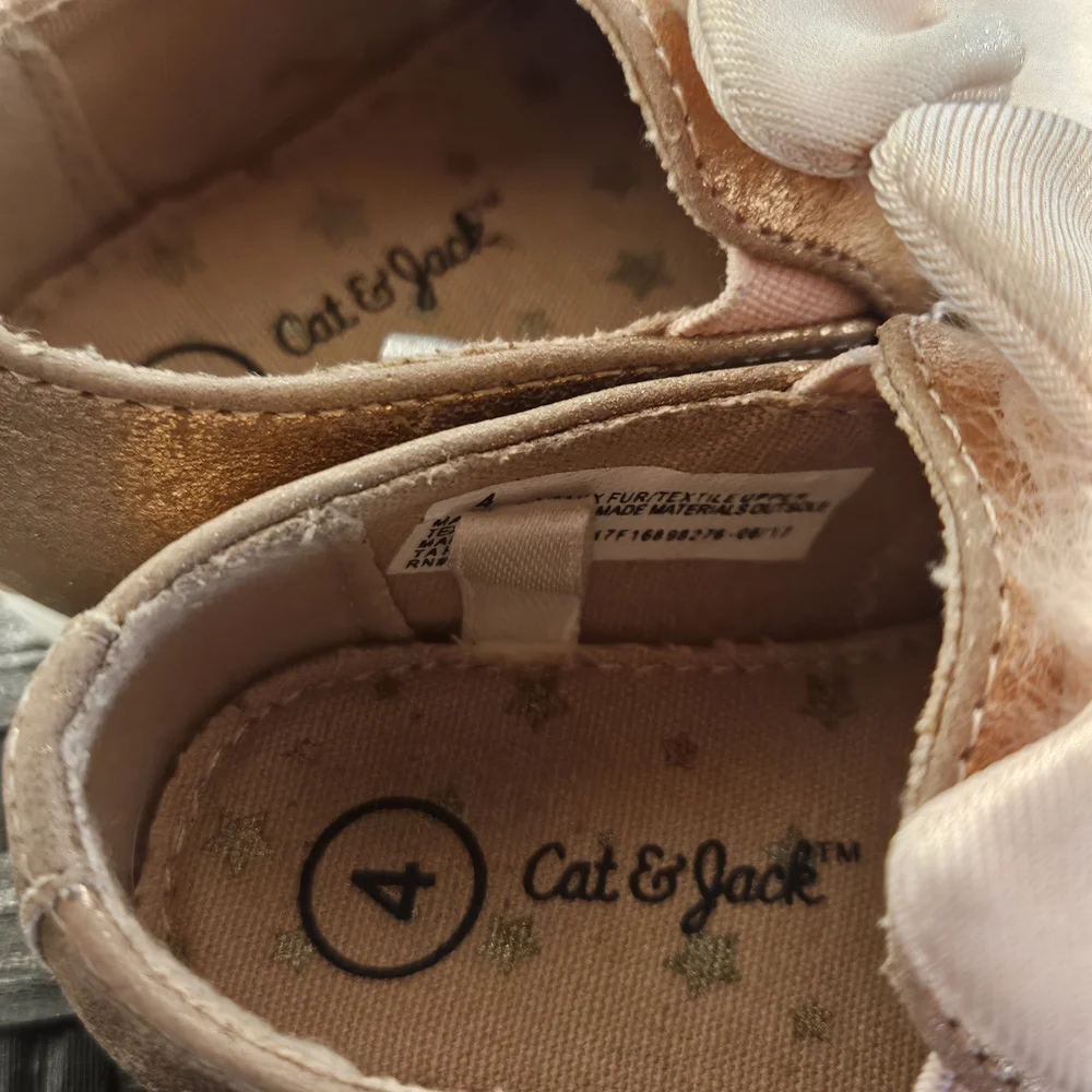 Cat & Jack Pink Bunny Kids Shoes Size 4 Infant